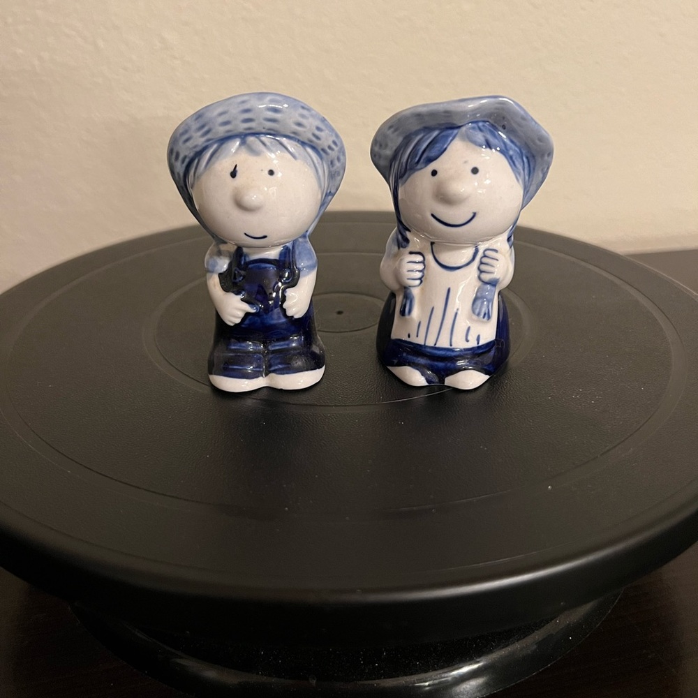 Vintage Delft Dutch Boy & Girl Salt & Pepper Shakers